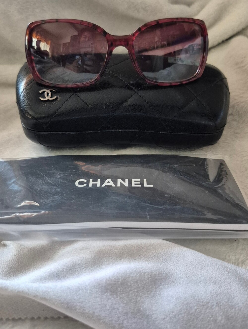 Sunglass - Picture 1 of 8